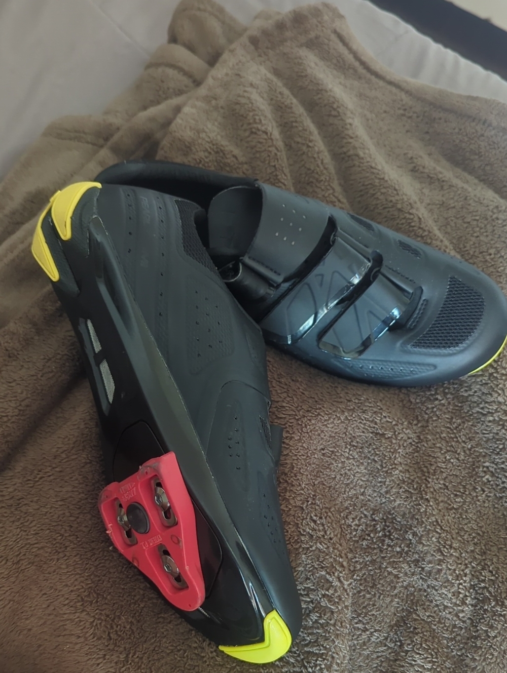 Women's Black and Yellow Cycling Shoes